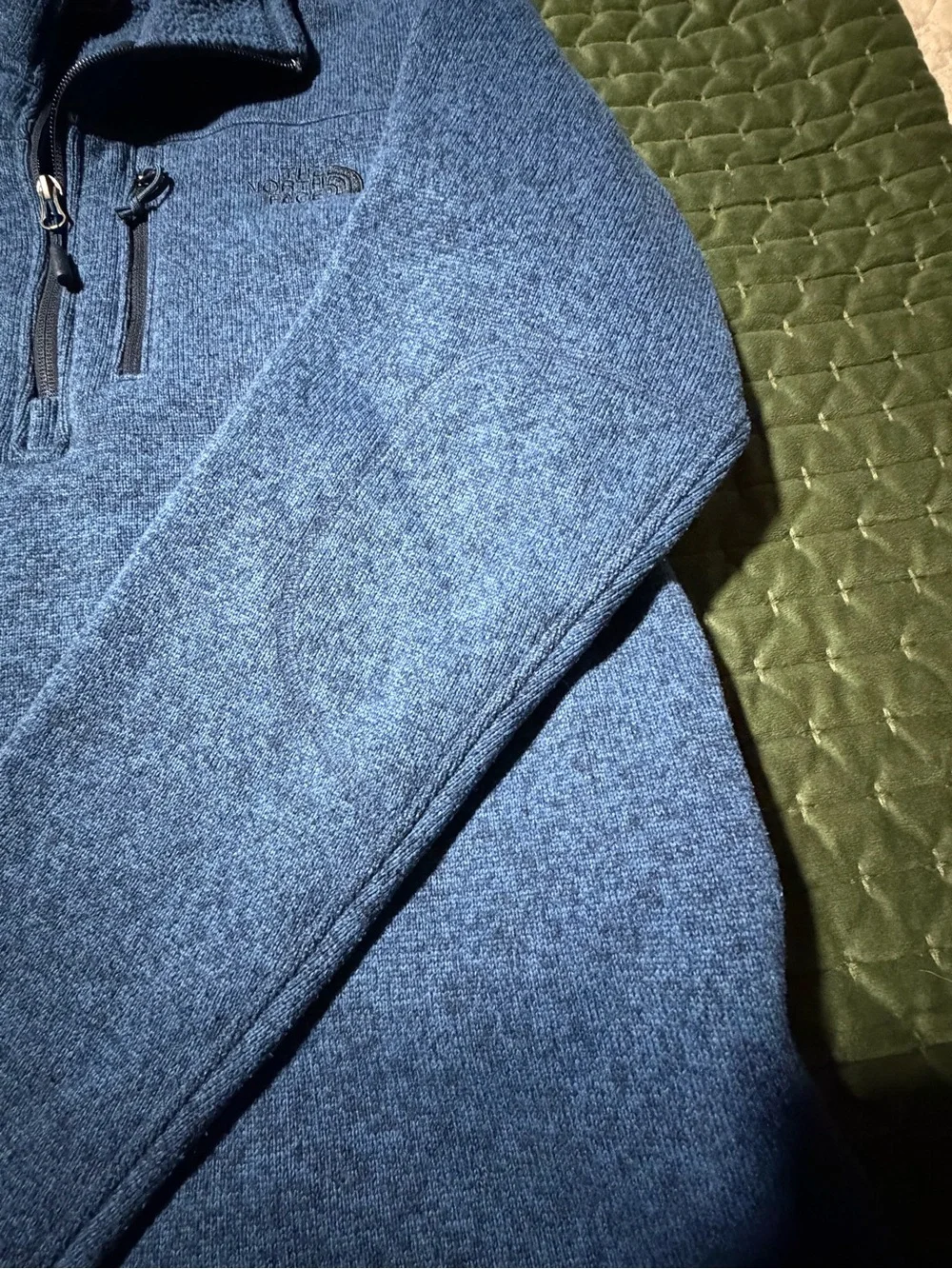 The North Face blue men’s fleece 1/4 zip pullover  size small